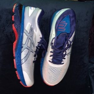 Men’s Gel-Kayano ASICS size 9